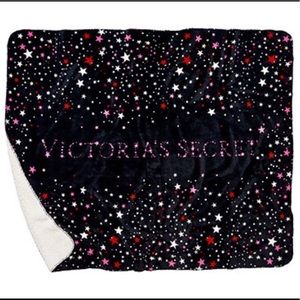 NWT Victoria’s Secret Sherpa blanket